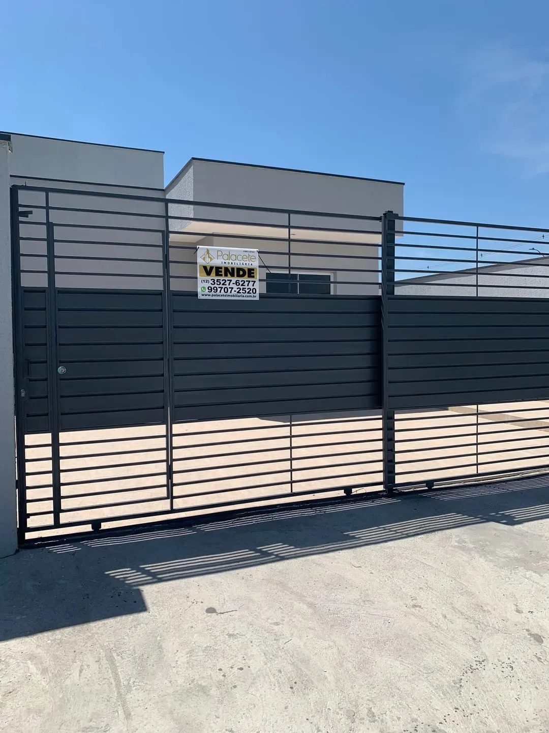 Imagem Casa à venda 2 Quartos, 2 Vagas, 200M², Cesar Park, Pindamonhangaba - SP
