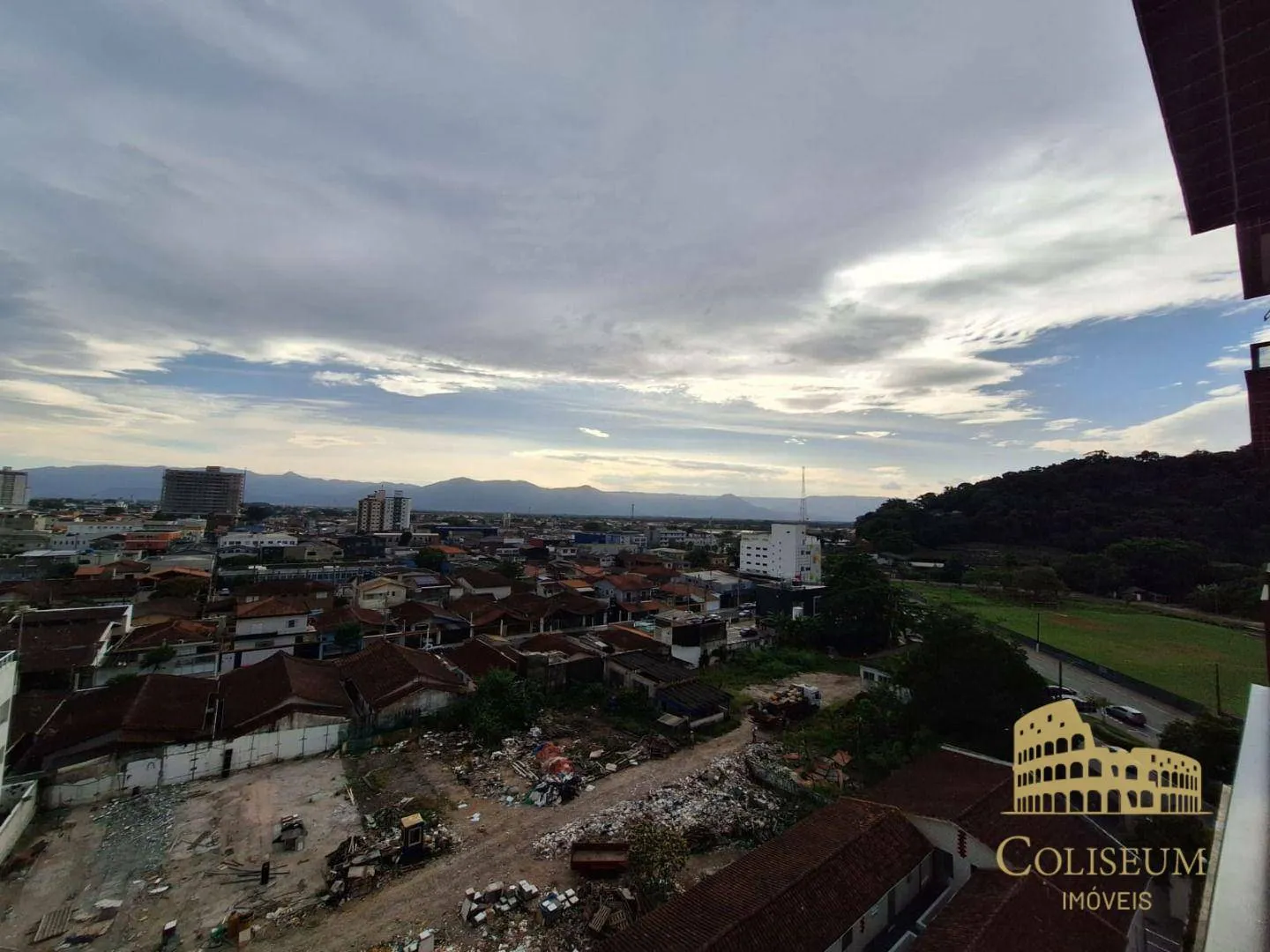 Imagem Apartamento com 1 dormitório à venda, 51 m² por R$ 330.000,00 - Canto do Forte - Praia Grande/SP