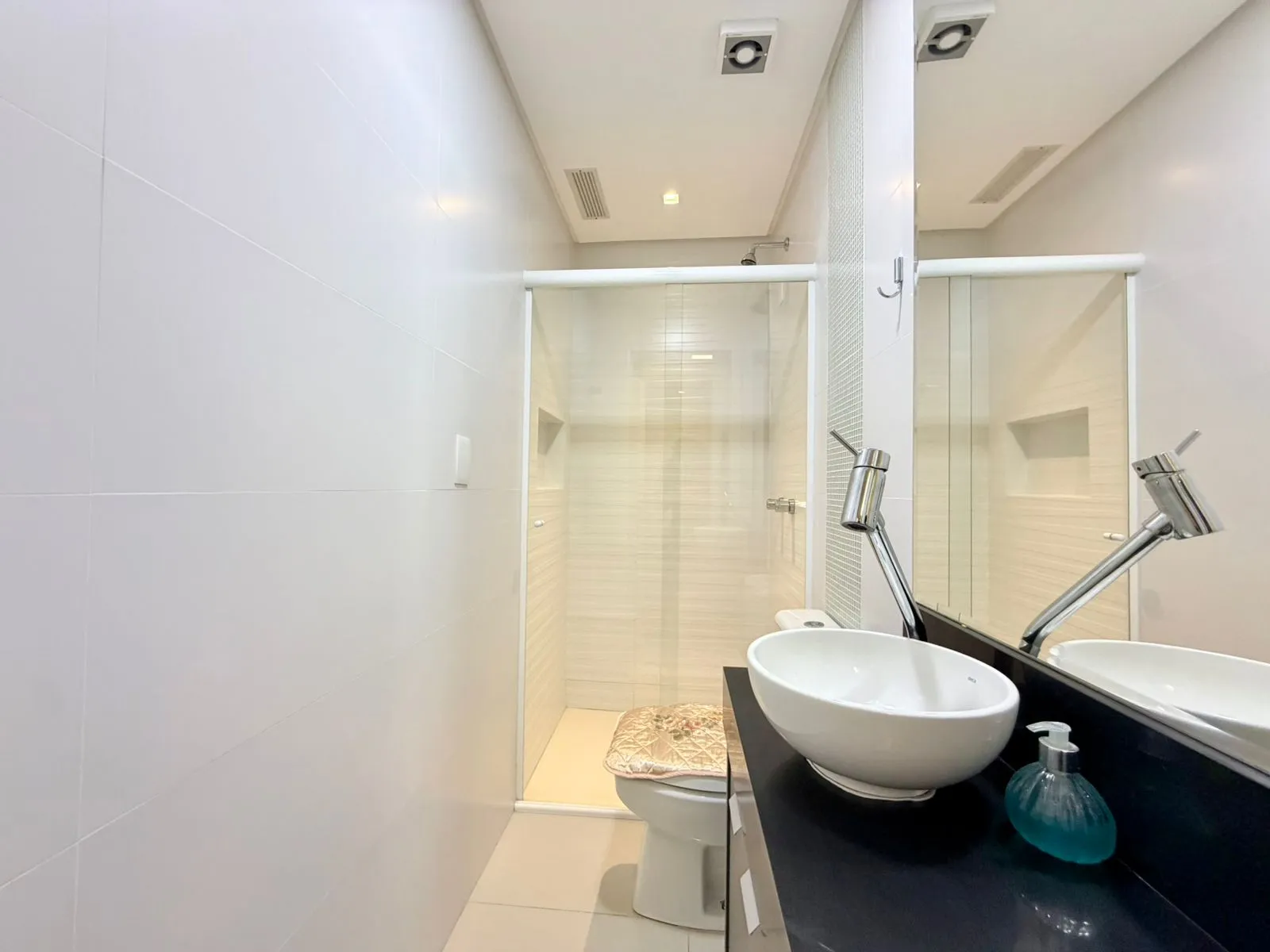 Imagem Apartamento com vista para o mar à venda com 142m2 por R$ 2.500.000,00