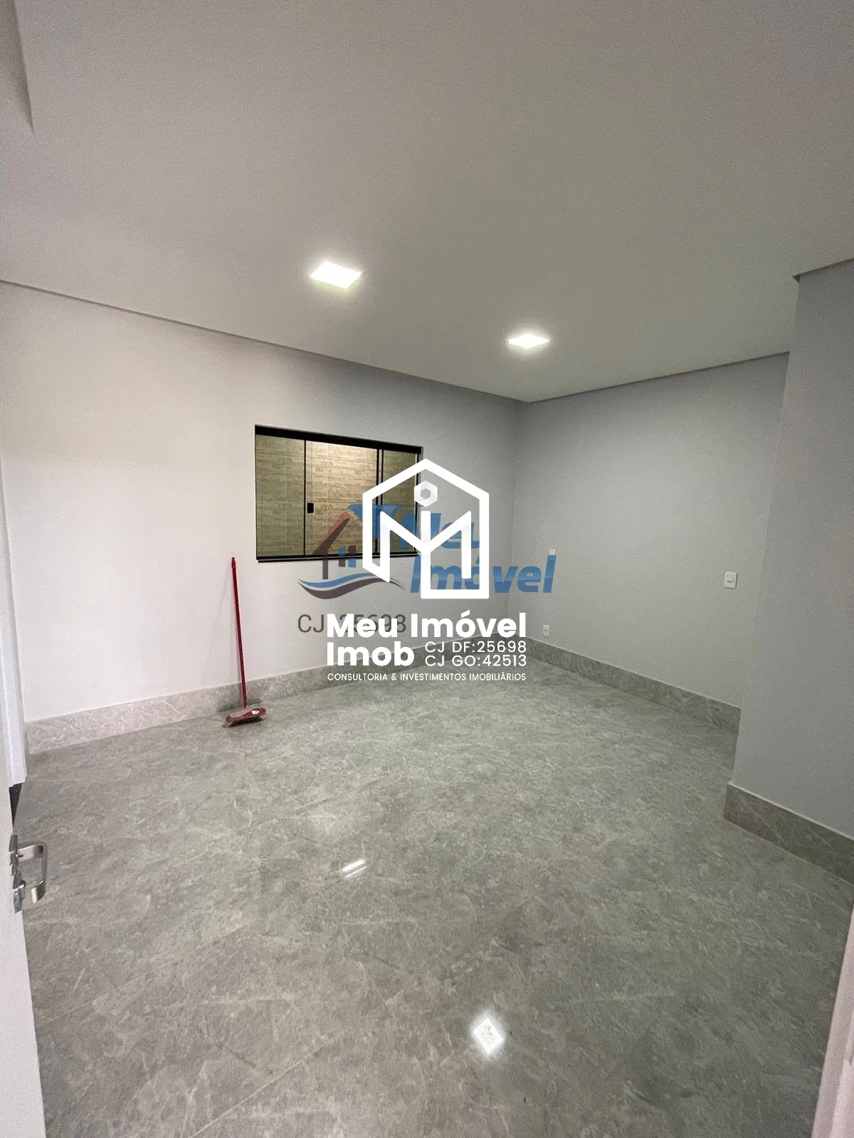 Imagem Casa 4 Quartos 4 suítes Alto Padrão 2 Vagas 260m² Arniqueira