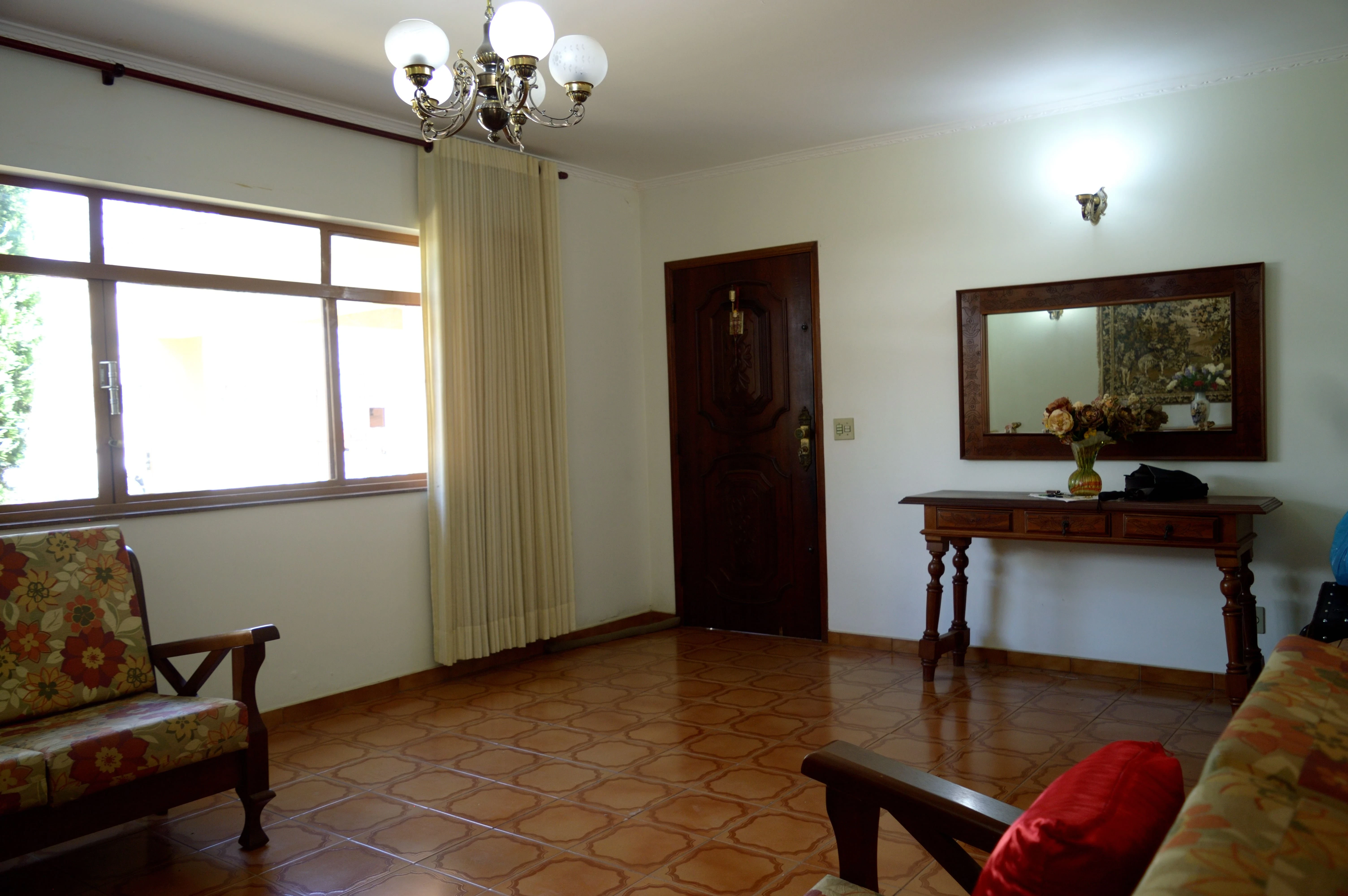 Imagem Casa com 3 Quartos à Venda ou Locação, 399 metros em Centro - Atibaia