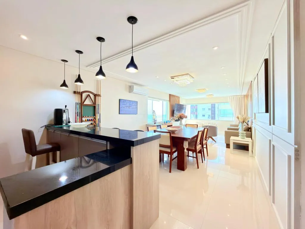 Imagem Apartamento 4 Dormitórios - Bairro Navegantes