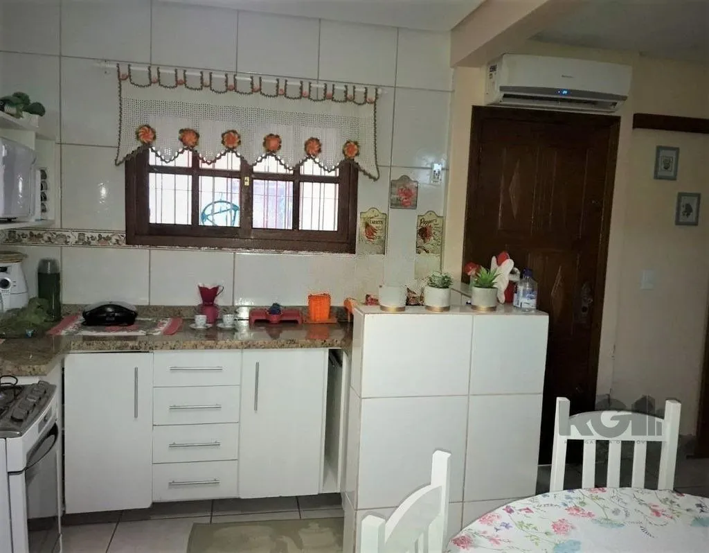 Imagem Casa 3 dormitórios à venda Rua São Joaquim, Glória - Porto Alegre
