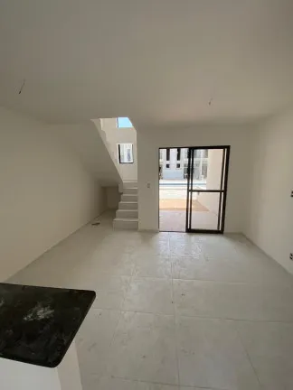Imagem Casa de Condomínio com 2 Quartos à Venda, 80 m² em Ponta Negra - Natal