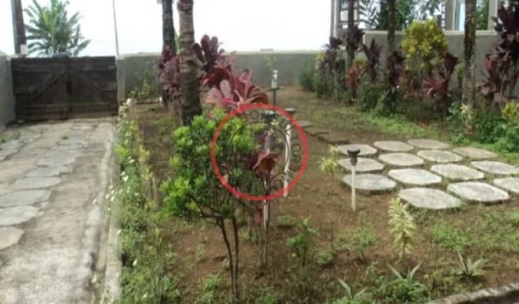 Imagem Casa terrea de frene a praia de Boiçucanga, com 2 quartos, sala cozinha, banheiro ,varanda e Área de serviço ,garagem