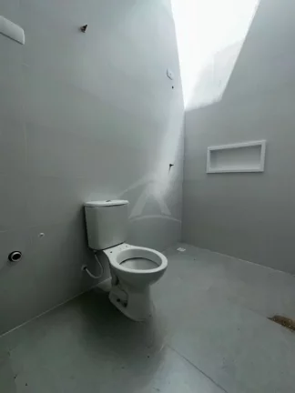 Imagem CASA COM PISCINA, 3 QUARTOS SENDO 1 SUÍTE, PONTAL
