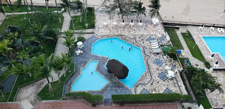 Imagem Flat para Venda em Jaboatão dos Guararapes, Piedade, 1 dormitório, 1 banheiro, 1 vaga