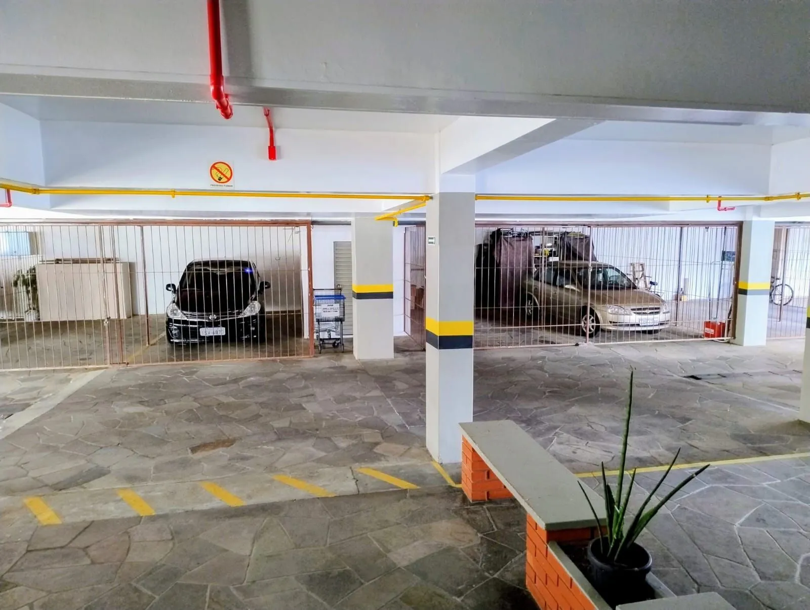 Imagem Apartamento 114 m² privativos 3 dormitórios, 1 suíte, 1 vaga. Cristo Redentor.