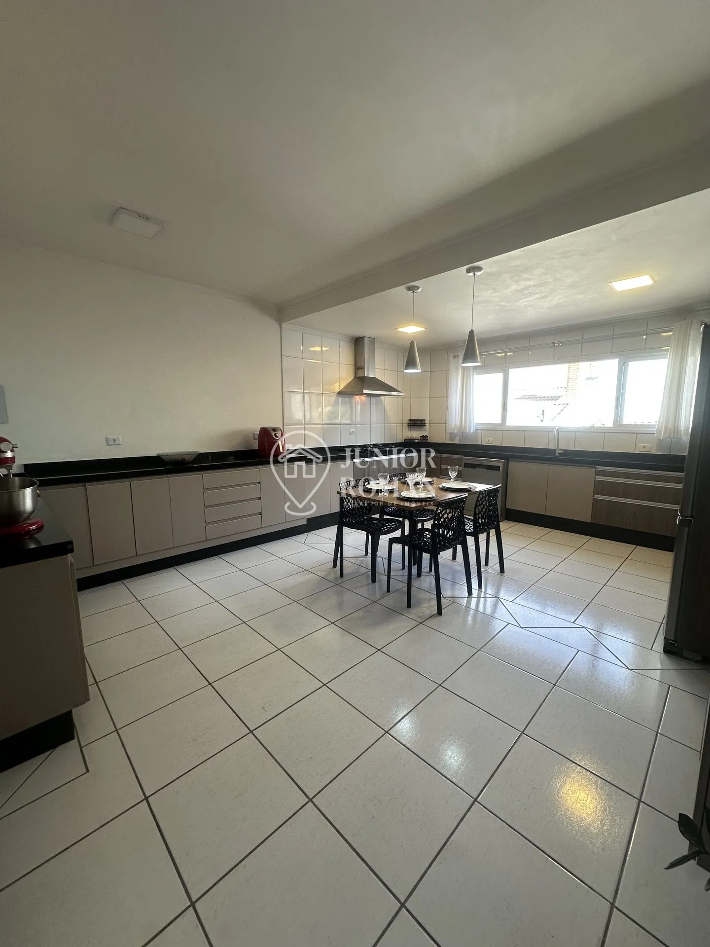 Imagem SOBRADO ALTO PADRÃO 4 DORM l 2 SUITES l ÁREA GOURMET E 5 VAGAS | NOVA PETRÓPOLIS - SBC