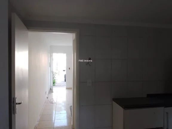 Imagem Casa em Condomínio à Venda em Cotia-SP, Bairro Maranhão: 2 Quartos, 3 Salas, 2 Banheiros, 1 Vaga de Garagem - 68,00 m²