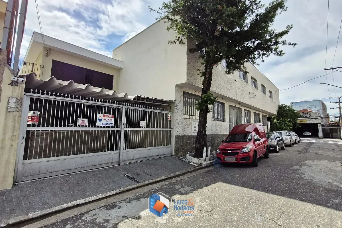 Imagem Sobrado para venda em Vila Baruel com 6 quartos, sendo 2 suítes, 240m²