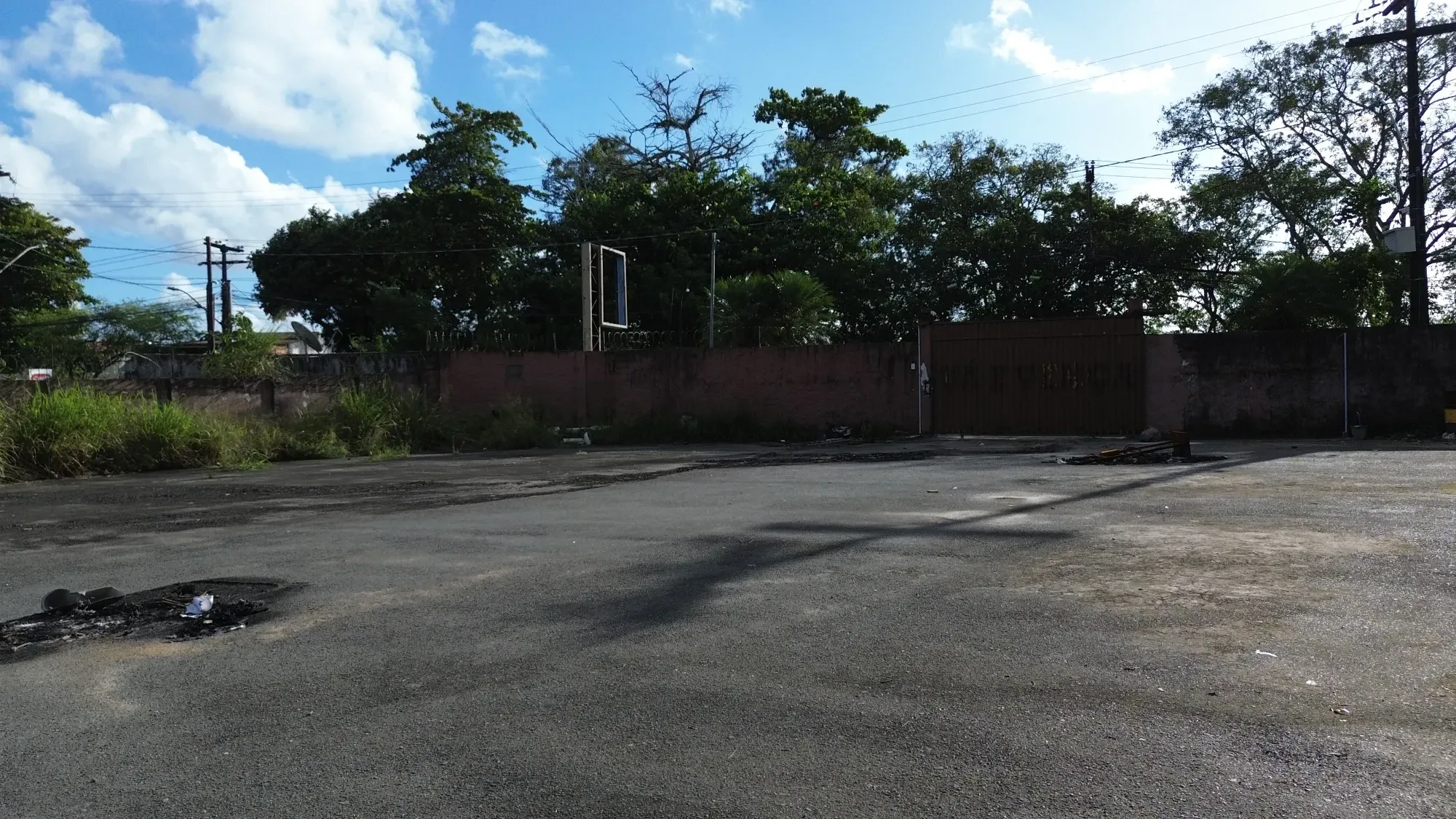 Imagem Terreno à Venda, 2100 metros em Centro - Simões Filho