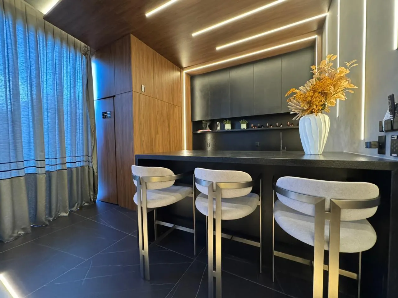 Imagem Apartamento com vista para o mar à venda com 155.85m2 por R$ 3.900.000,00