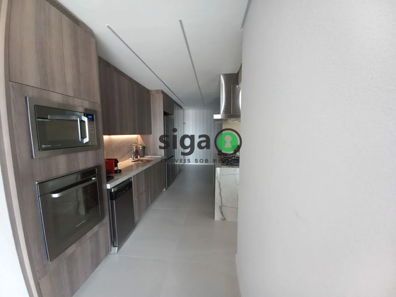 Imagem Apartamento mobiliado 196m² no EZ Parque da Cidade - 3 Suítes, 4 Vagas e Porteira Fechada