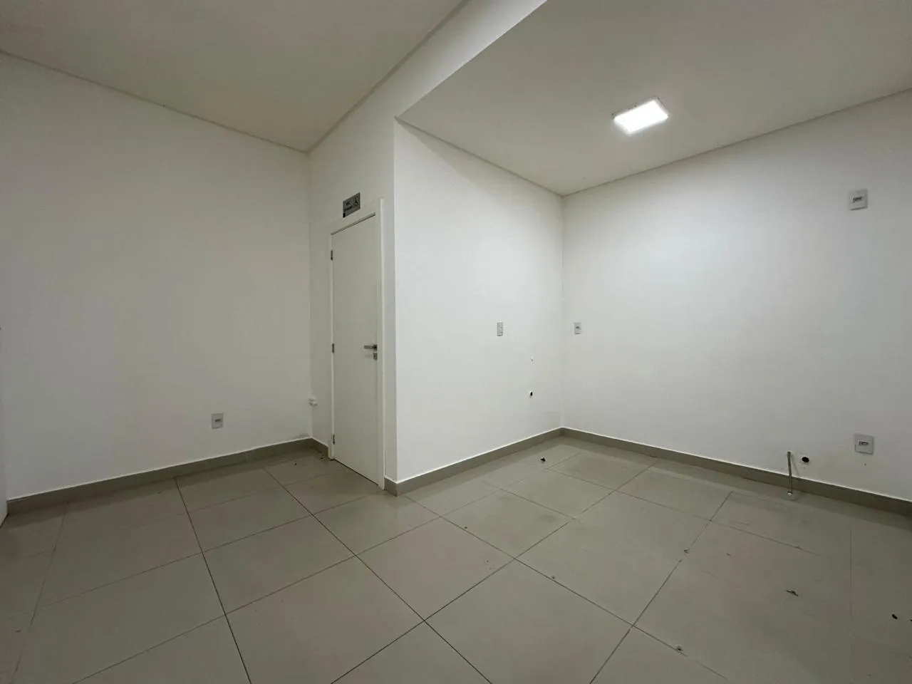 Imagem Sala Comercial à venda com 1252m2 por R$ 2.200.000,00