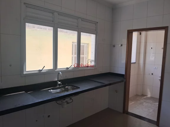 Imagem Belo sobrado em Vilagio no bairro do Marapé com 2 suítes, garagem privativa a venda por R$ 695.000,00
