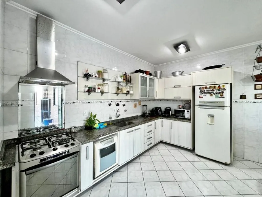 Imagem APARTAMENTO COM 223,00 m² - CAIÇARA - PRAIA GRANDE SP