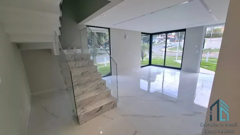 Imagem Sobrado alto padrão de esquina, com ático e terraço, 03 suítes, no Boa Vista em Curitiba PR