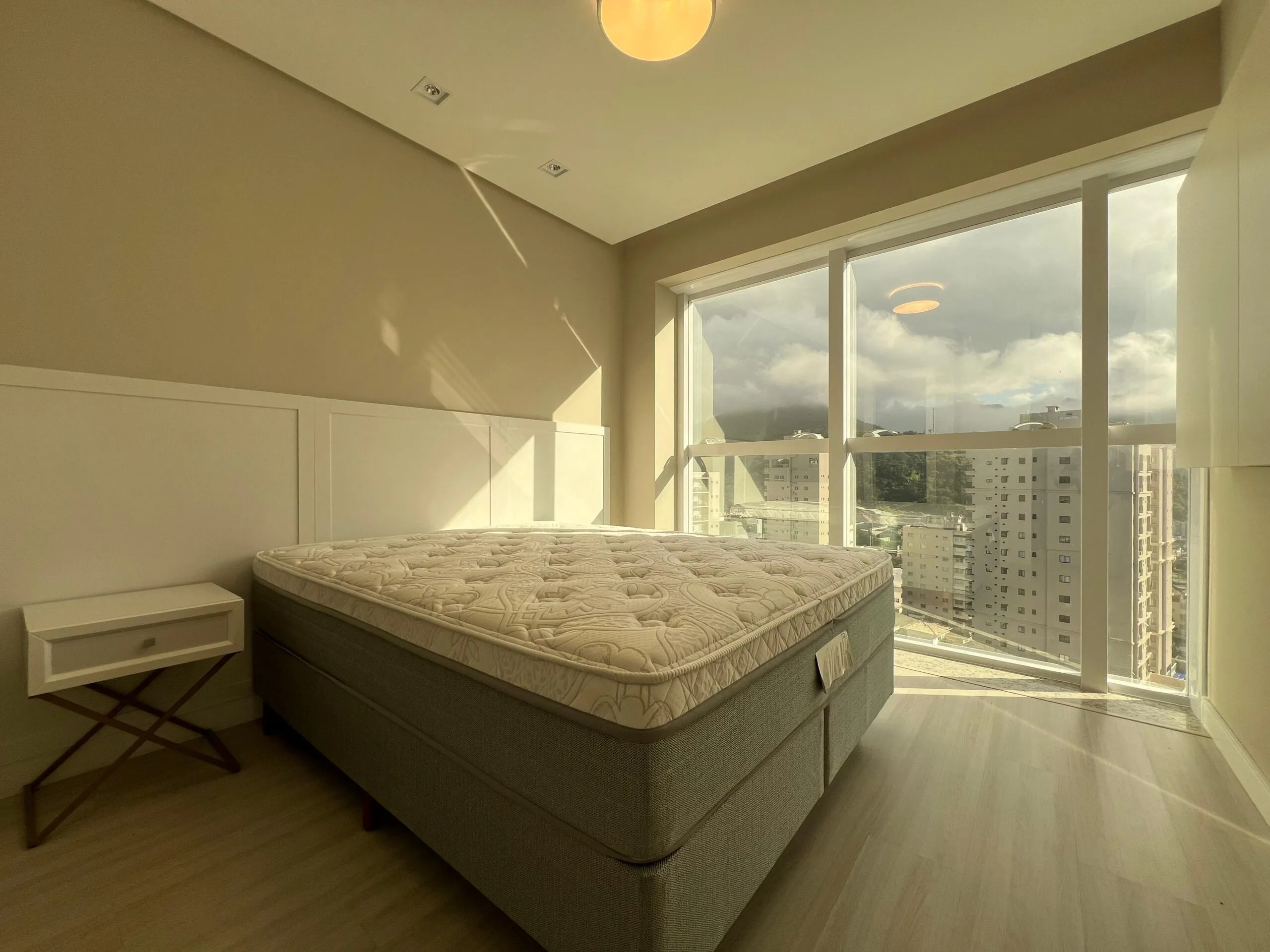 Imagem Apartamento com vista para o mar à venda com 138.38m2 por R$ 3.490.000,00