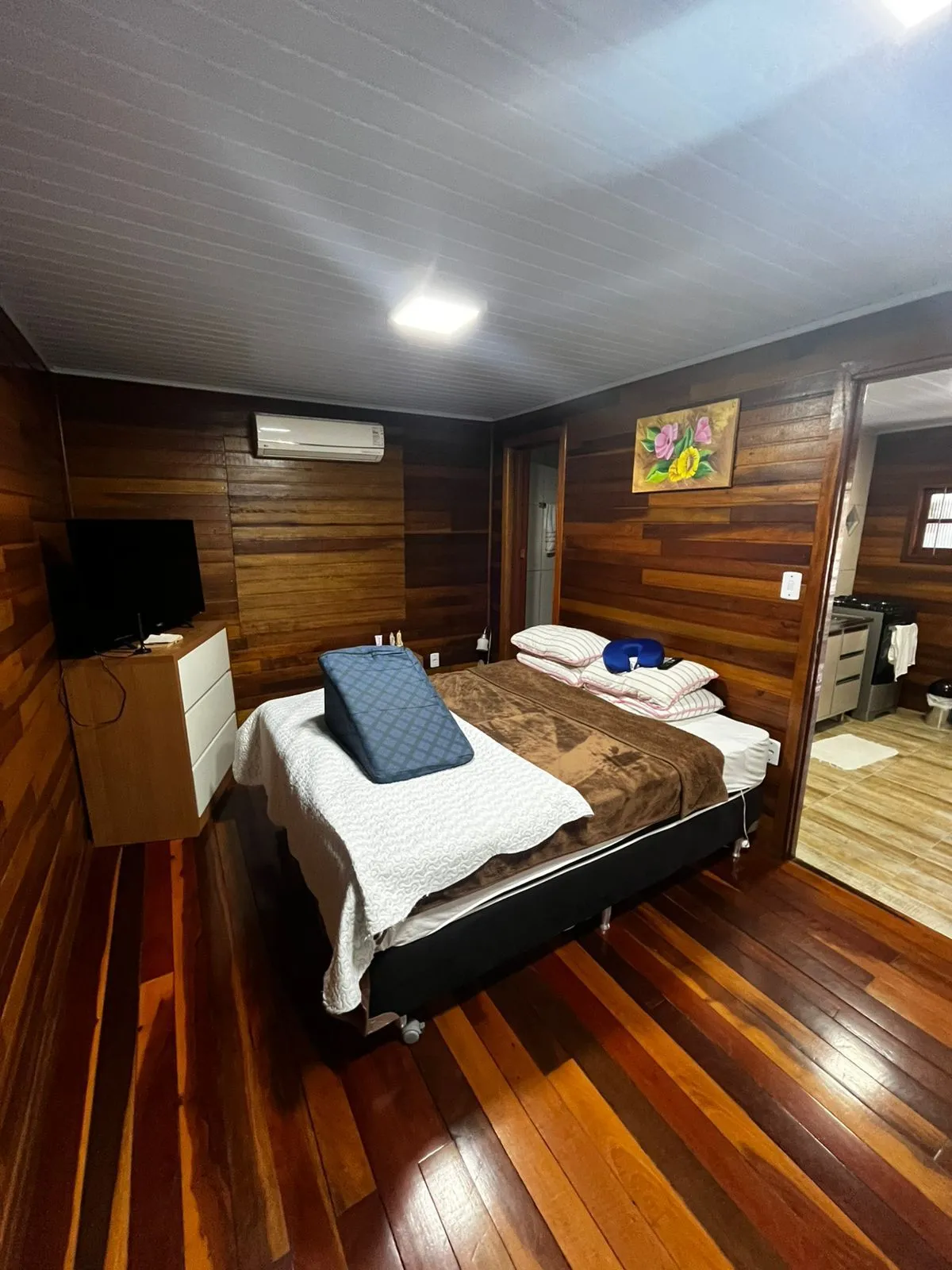 Imagem Terreno de 326m², com 02 casas de Madeira em excelentes condições, Passo d'areia