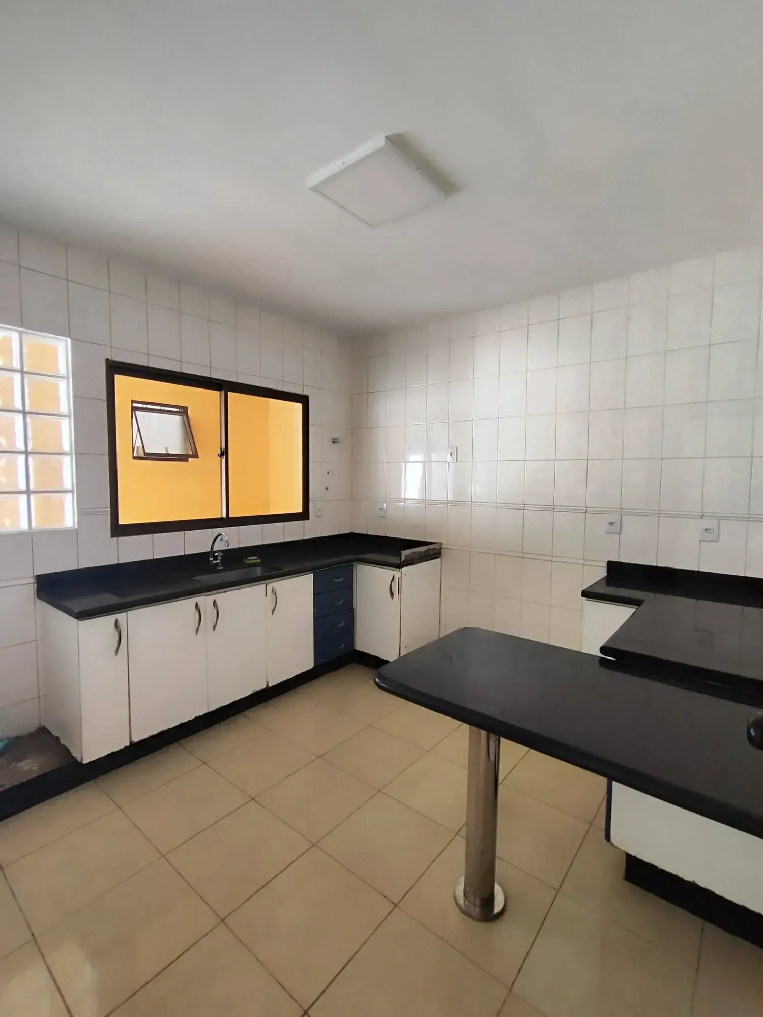 Imagem Sobrado com 3 Quartos à Venda, 150 m² em Jardim Vitória - Goiânia