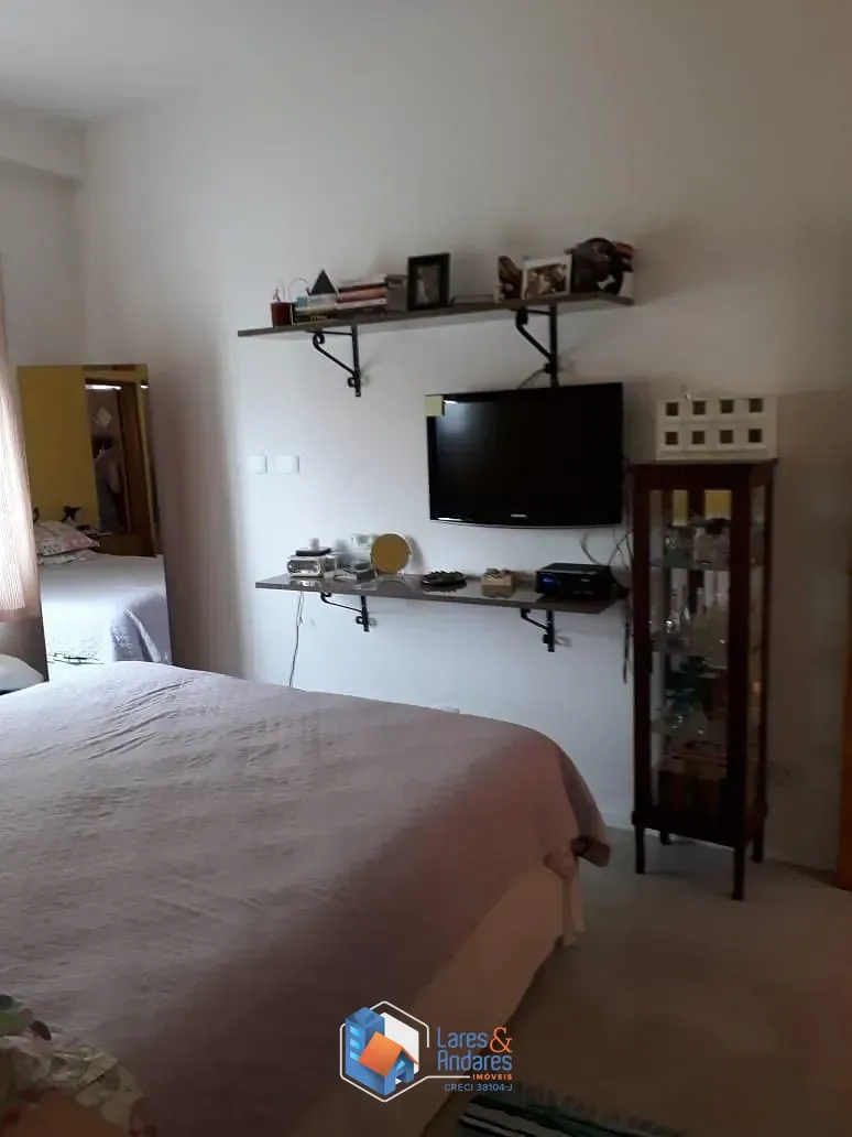 Imagem Sobrado para venda em Planalto Paulista com 4 quartos, sendo 4 suítes, 220m²