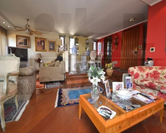 Imagem Excelente apartamento, living para 3 ambientes, com lareira, piso em tabuas largas, ampla varanda, 3...