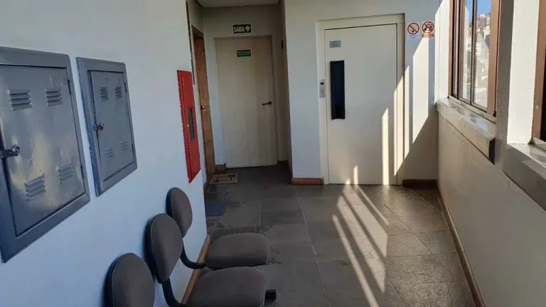 Imagem Sala para venda no bairro Menino Deus em Porto Alegre