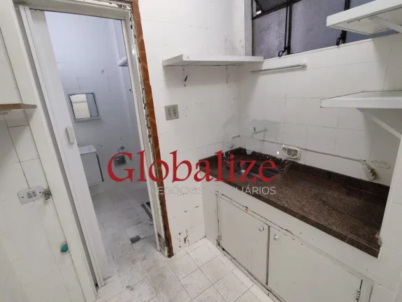 Imagem Linda Sala Living perto da praia com garagem demarcada no bairro do Boqueirão em Santos (SP) por R$.340.000,00 !