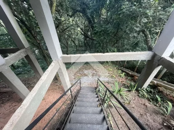 Foto do imóvel Casa de Condomínio em Chácara dos Lagos - Carapicuíba