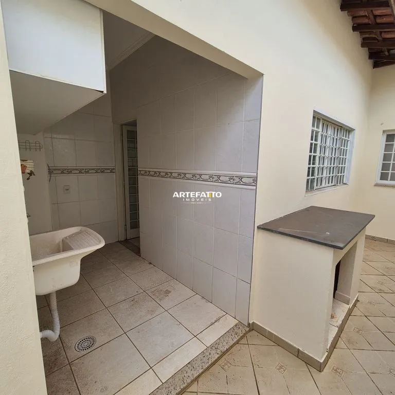 Imagem Casa com 3 dormitórios no bairro José de Carlos