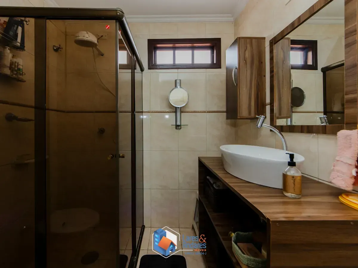 Imagem Casa para venda em Conjunto Residencial Santa Terezinha com 4 quartos, sendo 1 suíte, 192m²