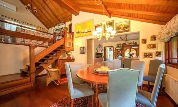 Imagem Casa em Gramado de 4 dormitórios e 4 vagas