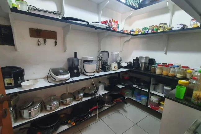 Imagem Casa moderna e versátil com 04 quartos, espaço gourmet e edícula.