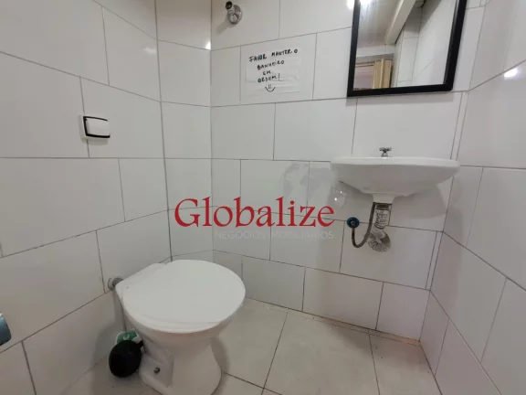 Imagem loja para locação com 25m², quadra da praia, pacote R$3.800,00 no Boqueirão em Santos