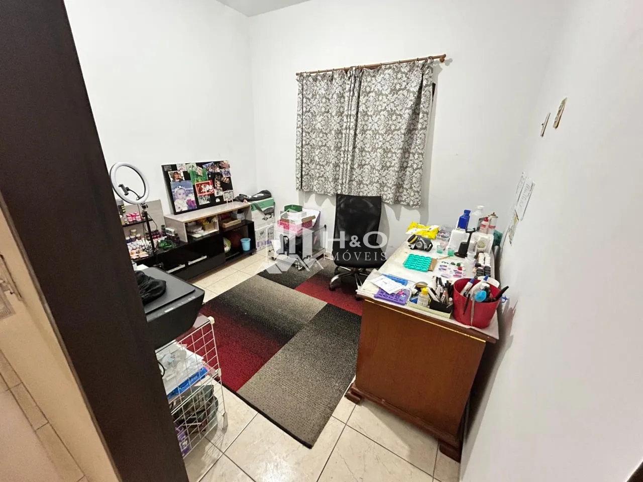 Imagem Casa Ampla à Venda na Fazenda Aricanduva - 4 Dormitórios, Suíte, Edícula e Quintal! 200m2 - R$545.000,00