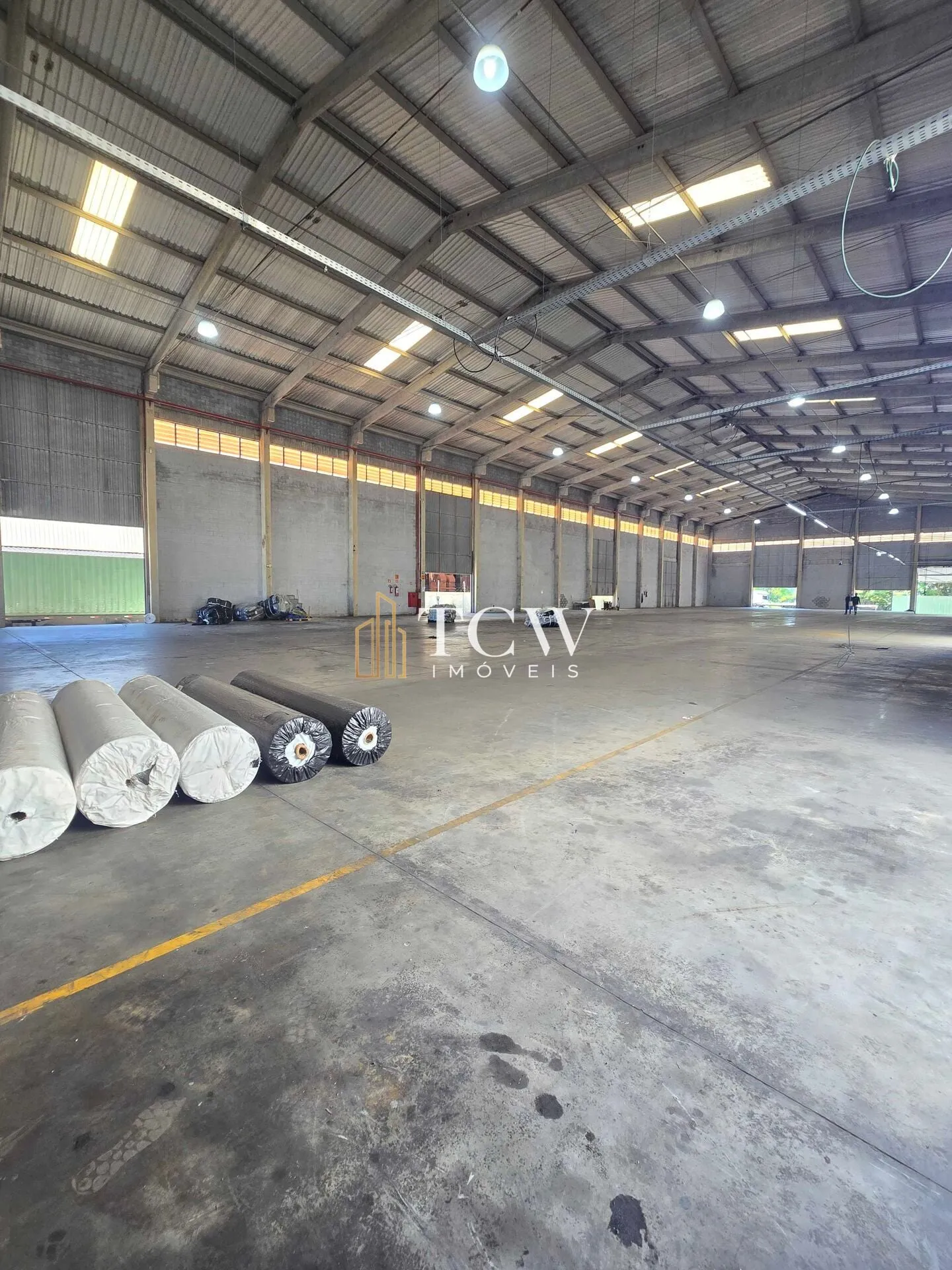 Imagem Galpão Industrial para Locação em Guarulhos/SP | 3.500 m² | 13 Docas | Próximo à Rodovia Presidente Dutra