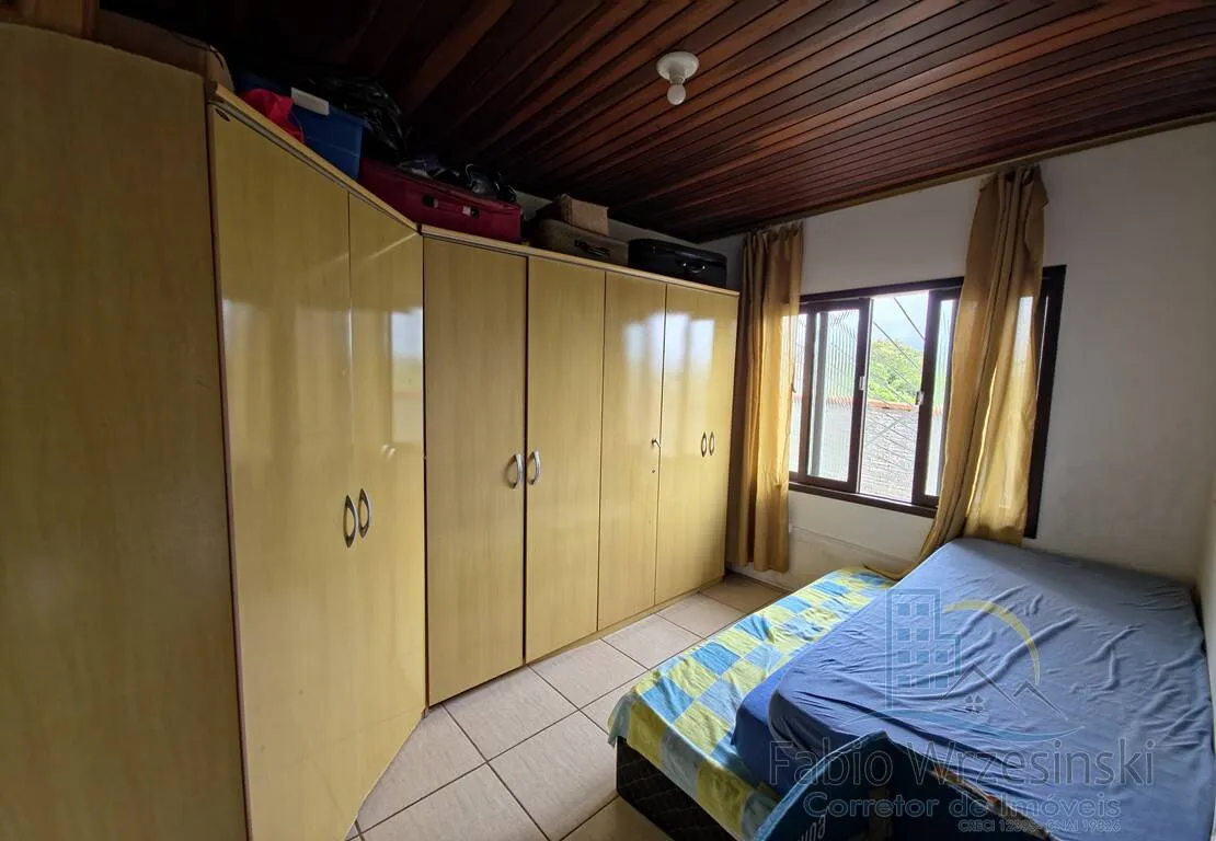 Imagem Casa averbada no Itaum com 4 dormitórios