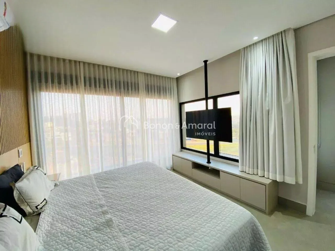 Imagem Belíssimo sobrado no Condomínio La Dolce Vitta, Paulínia-SP