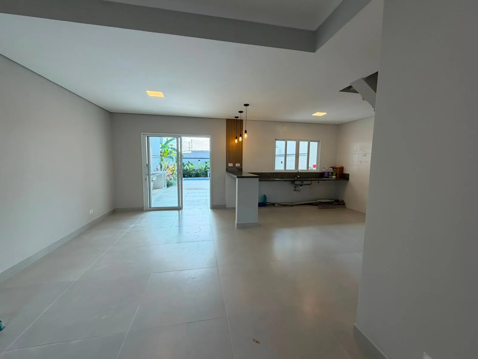 Imagem Casa à Venda, com 3 dormitórios, suíte master com closet, piscina, área gourmet e 147 m², no Golden Park II
