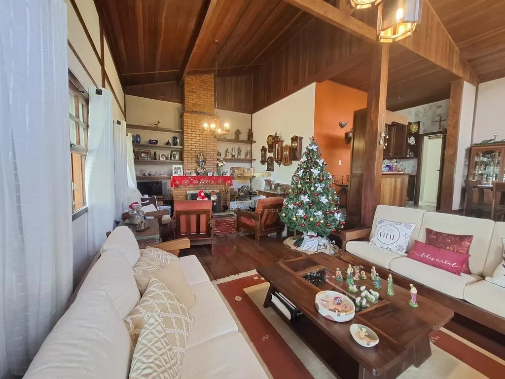 Imagem Casa em Condomínio para Venda em Teresópolis / RJ no bairro Green Valley