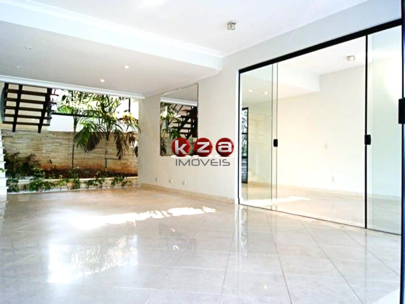 Imagem Luxuosa Casa em Condomínio à Venda em Campinas-SP, Condomínio Residencial Colina, Barão Geraldo, 4 Suítes, 3 Salas, 4 Vagas, 576m².