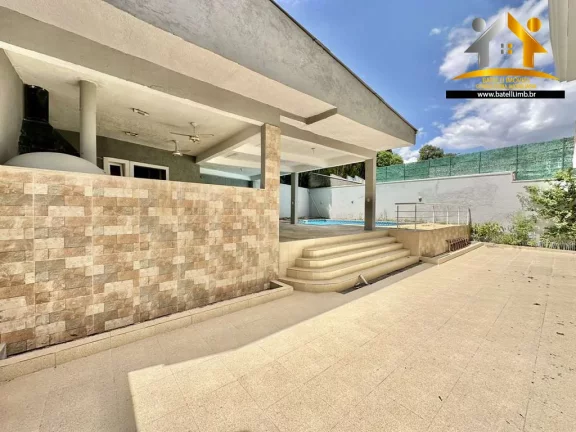Imagem Casa à venda no condomínio Golf Village na Granja Viana - Batelli Imóveis