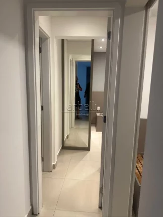 Imagem Apartamento com 62 M², 2 dormitórios, ampla sala com sacada, área de serviços, cozinha, 02 banhe...
