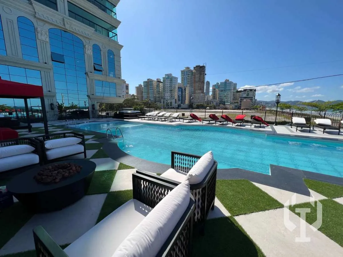 Imagem Apartamento à venda, no CARTIER em Itapema, Meia Praia, com 4 quartos, 180m2