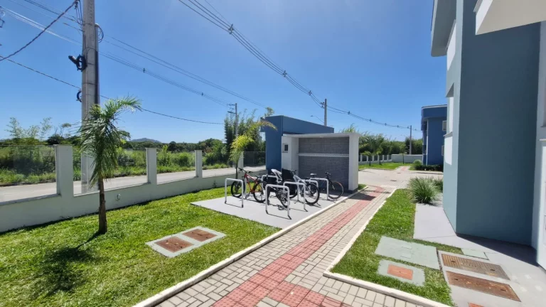 Imagem Apartamento Novo de 2 Quartos no Condomínio Estrela do Mar em Garopaba-SC