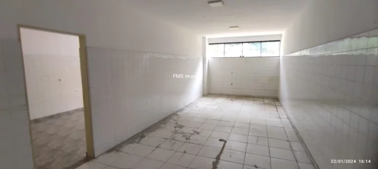Imagem Galpão com 3600m² em Taboão da Serra - SP
