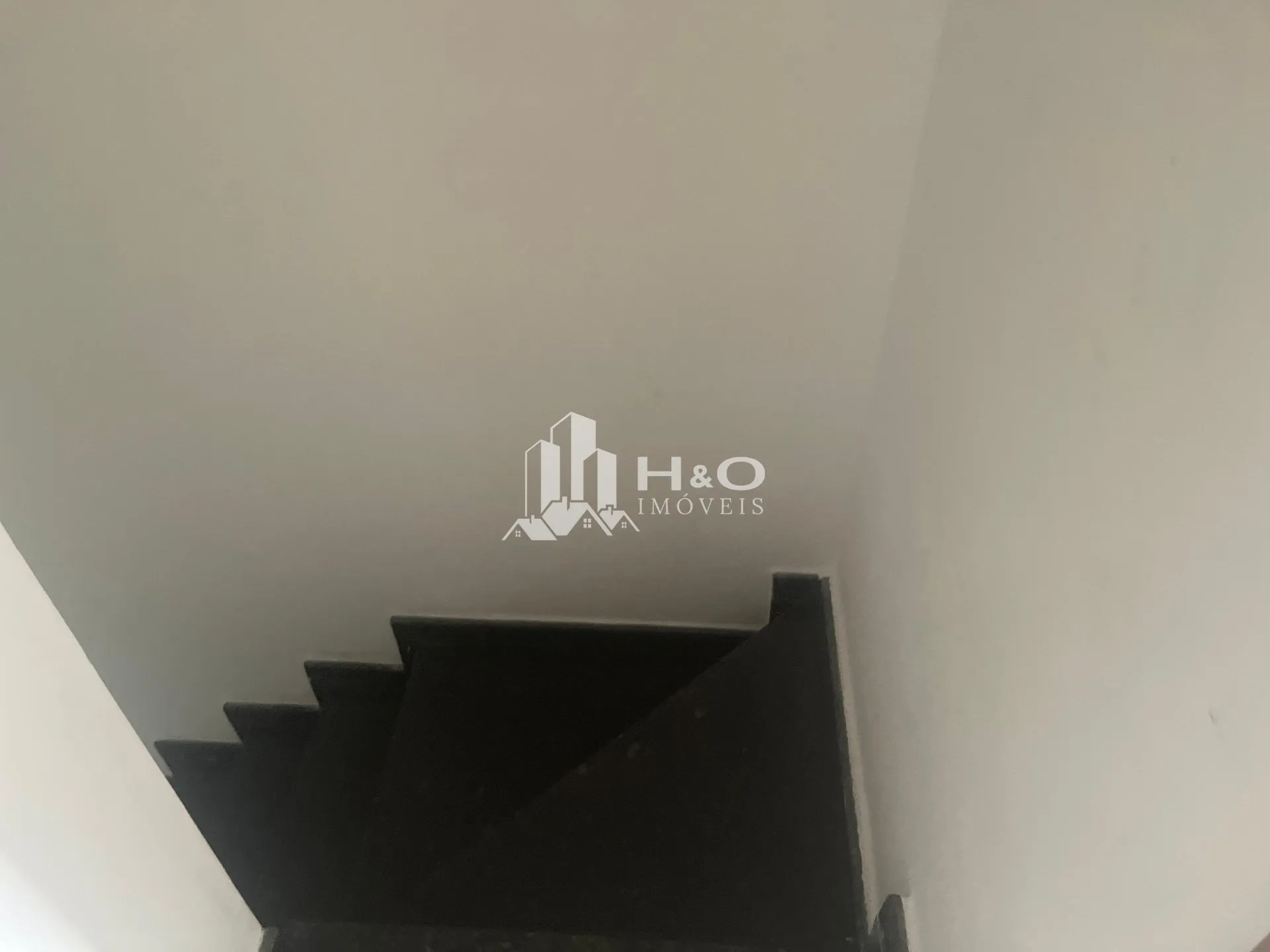 Imagem Oportunidade. Sobrado à Venda em São Miguel Paulista - 2 Suítes, Sacada, Financiamento pelo Minha Casa Minha Vida