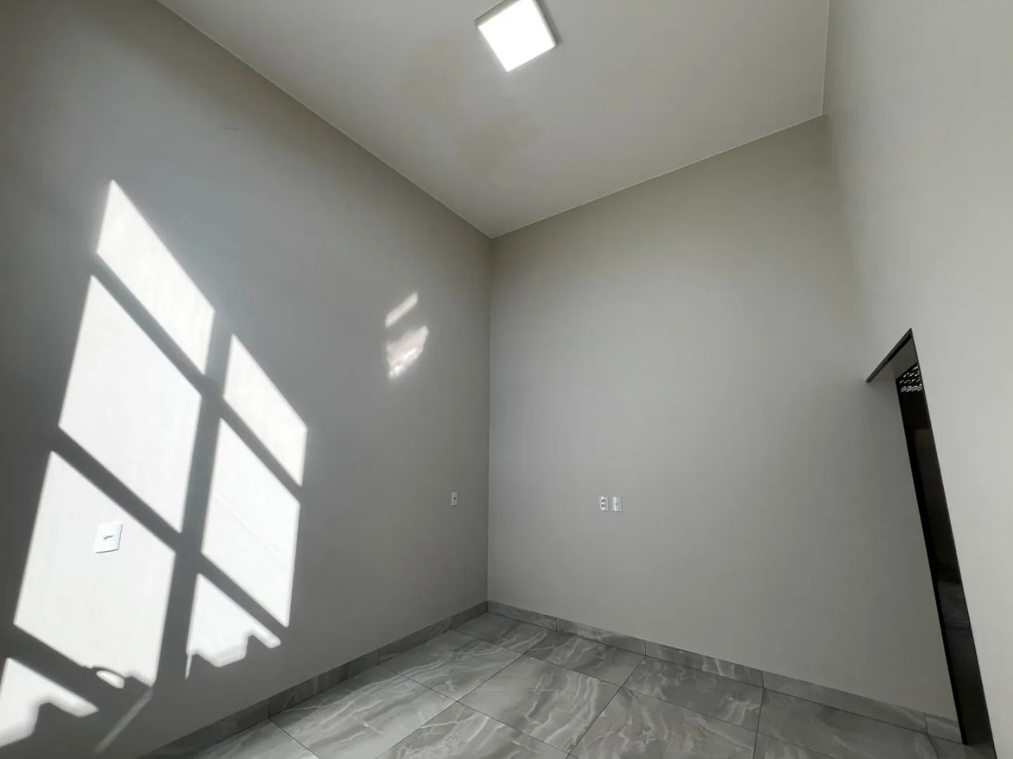 Imagem Casa com 3 dormitórios à venda, 201 m² por R$ 750.000,00 - Afonso Queiroz - Patos de Minas/MG