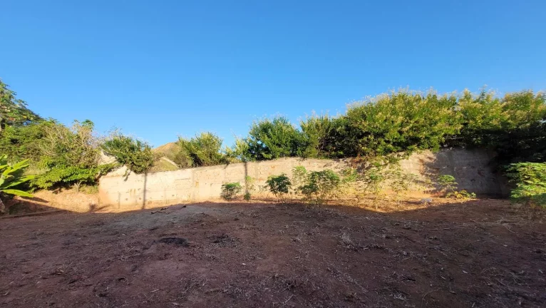 Imagem Lote grande de 480m² a venda no bairro Ayrton Senna.